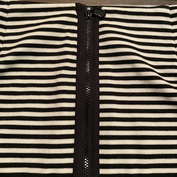 Joe Fresh Pencil Skirt with Zipper - Picture 5 of 5